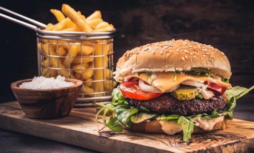 Las hamburgueserías lideran el crecimiento de comida rápida con el 60% de las ventas